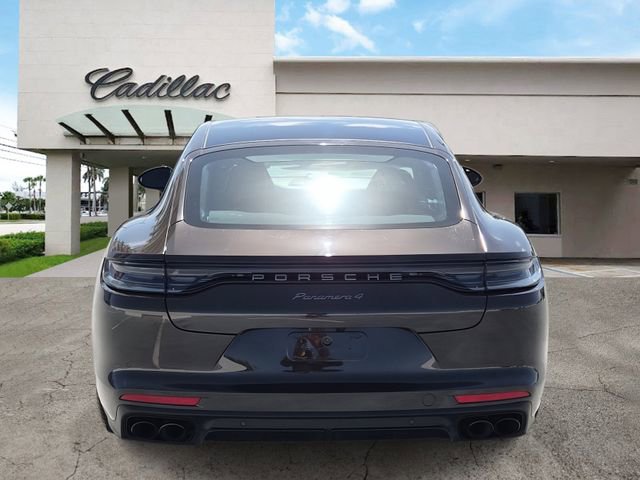Used 2023 Porsche Panamera image 4