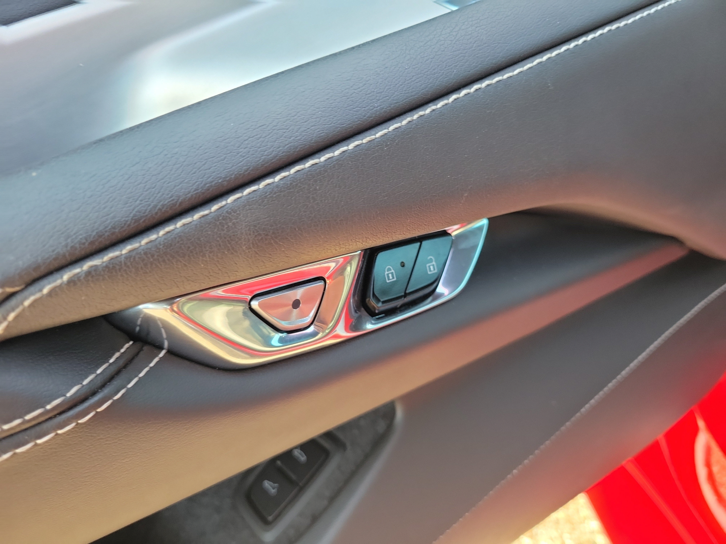Used 2020 Chevrolet Corvette Stingray Preferred Cpe w/ 2LT Preferred Equipment Group RWD image 13