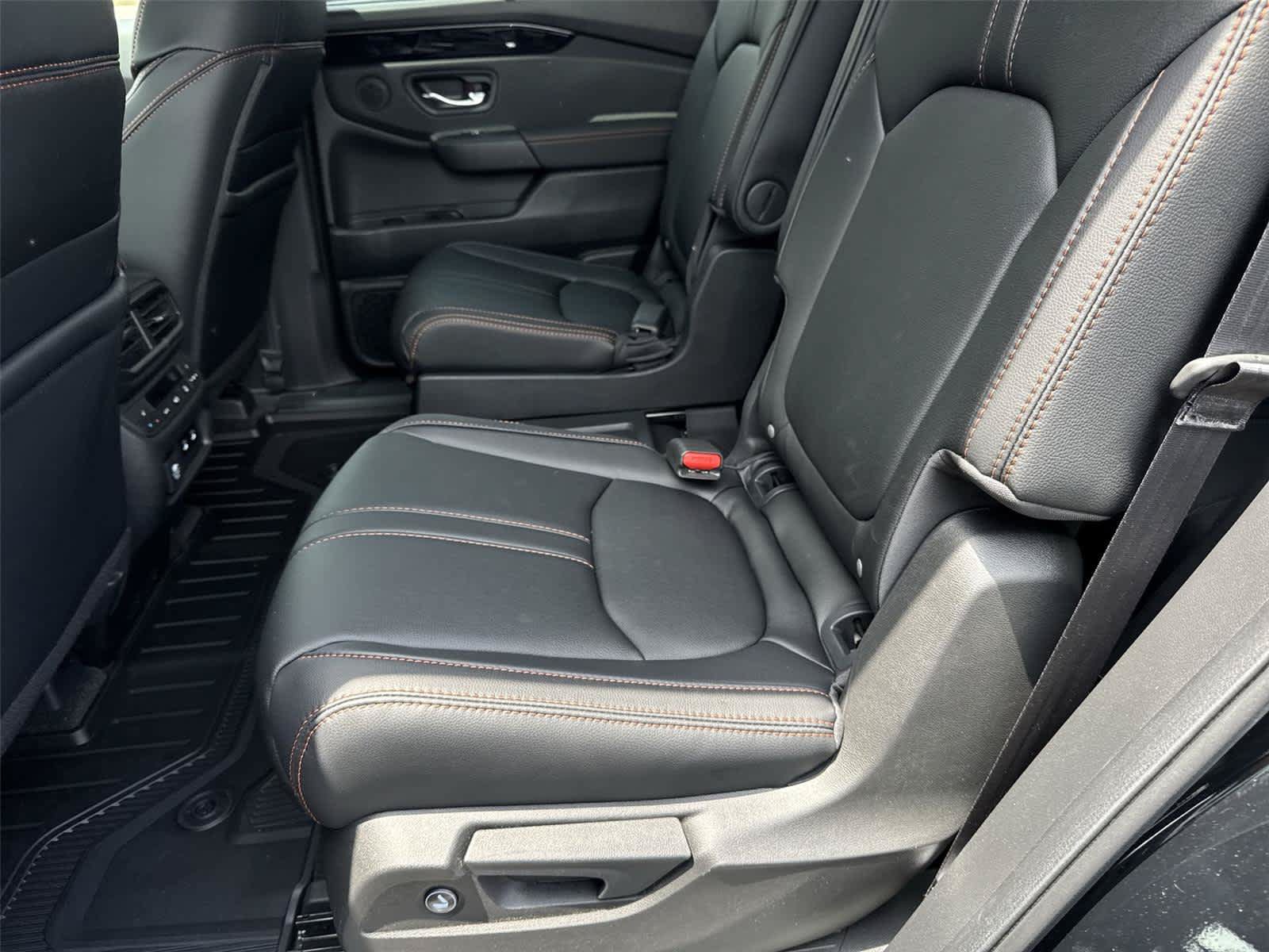 Used 2026 Honda Pilot TrailSport image 15