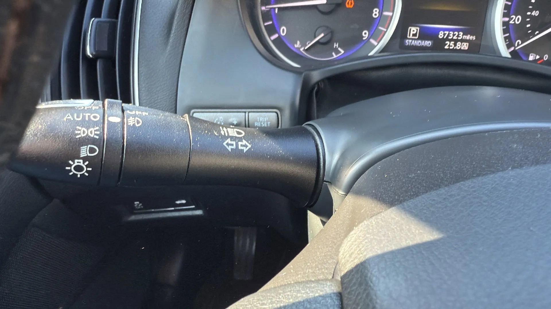 Used 2015 INFINITI Q50 Premium w/ Navigation Package image 14