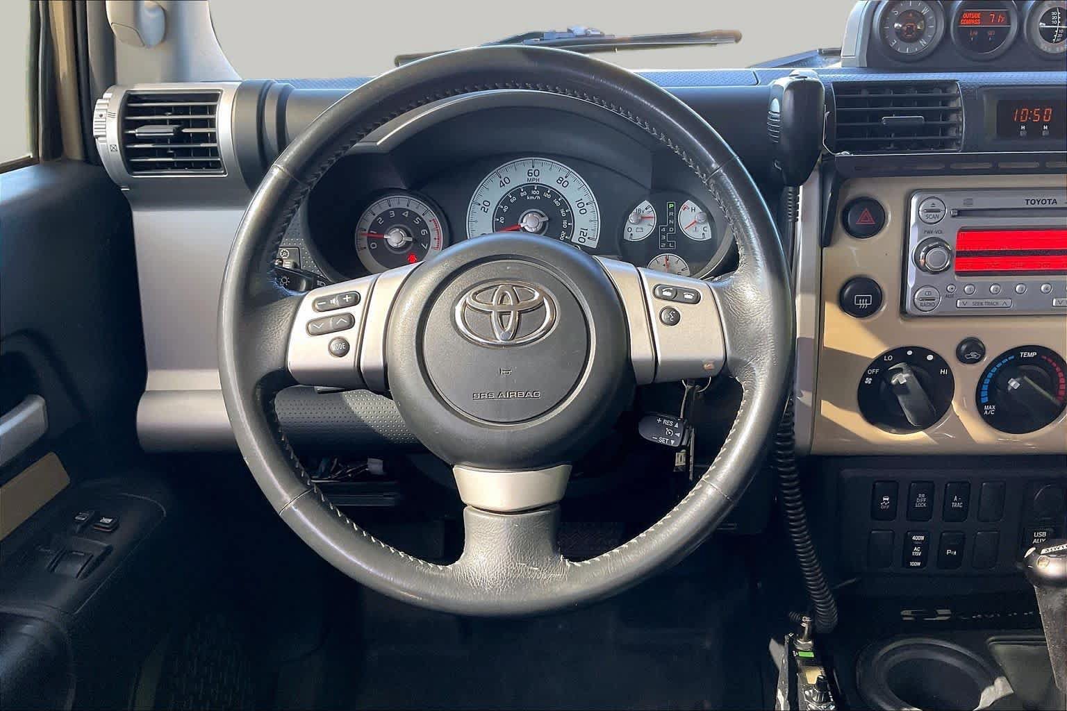 Used 2011 Toyota FJ Cruiser 4WD w/ Upgrade Pkg image 5