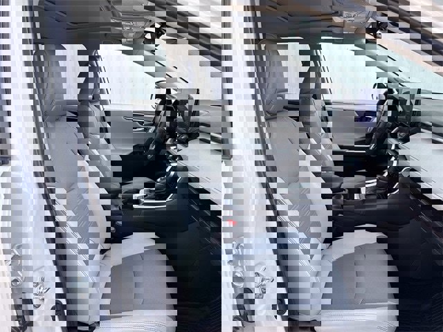 Used 2023 Toyota RAV4 Limited image 31