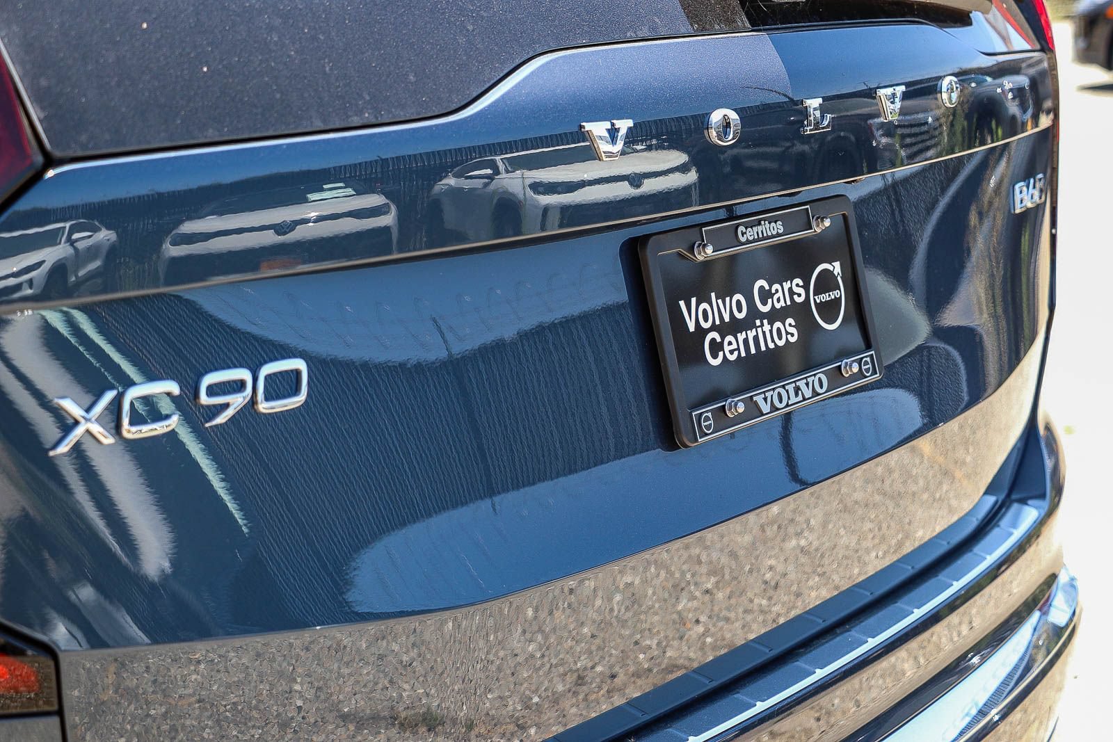 New 2026 Volvo XC90 B6 Plus w/ Protection Package Premier AWD/4WD image 10
