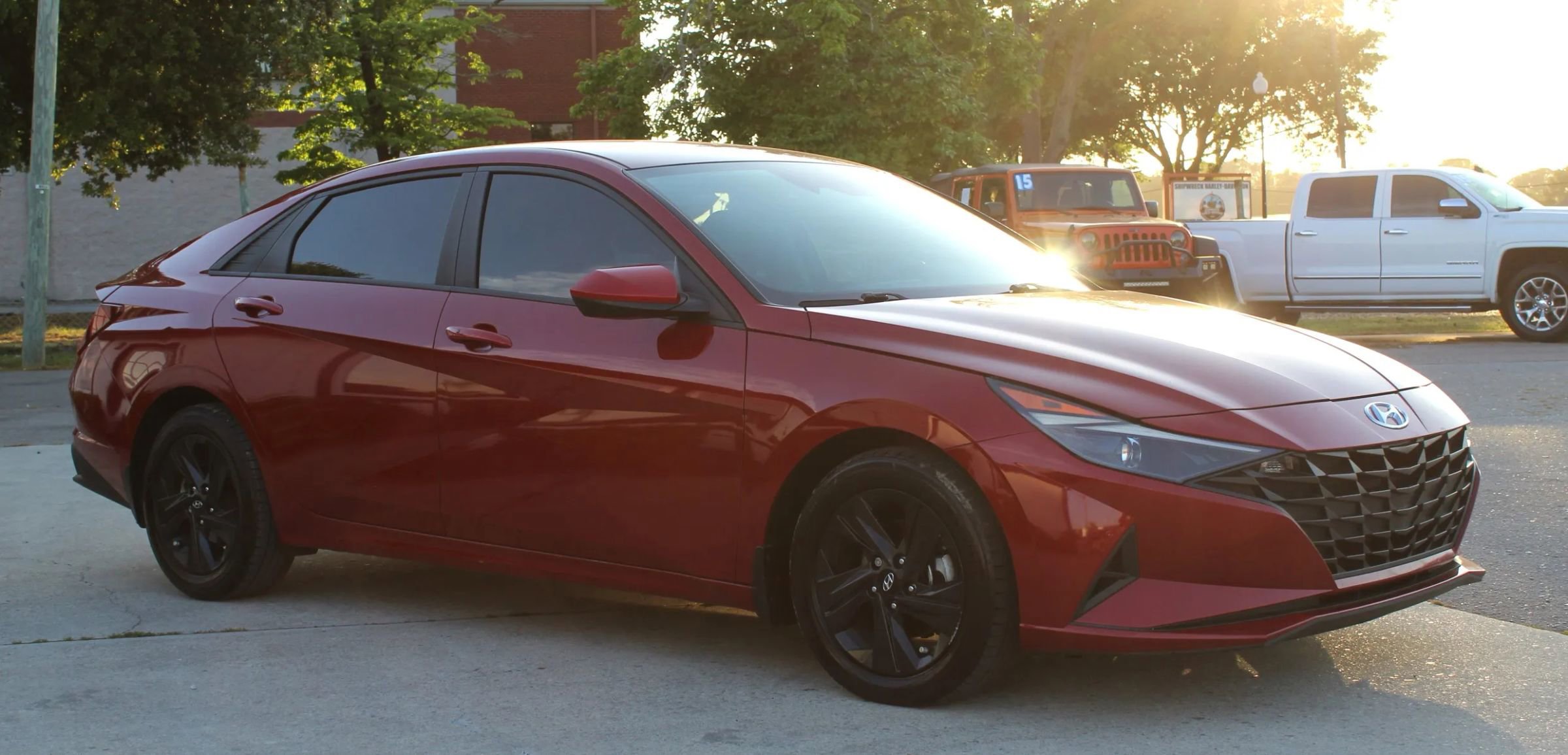 Used 2023 Hyundai Elantra SEL FWD image 7