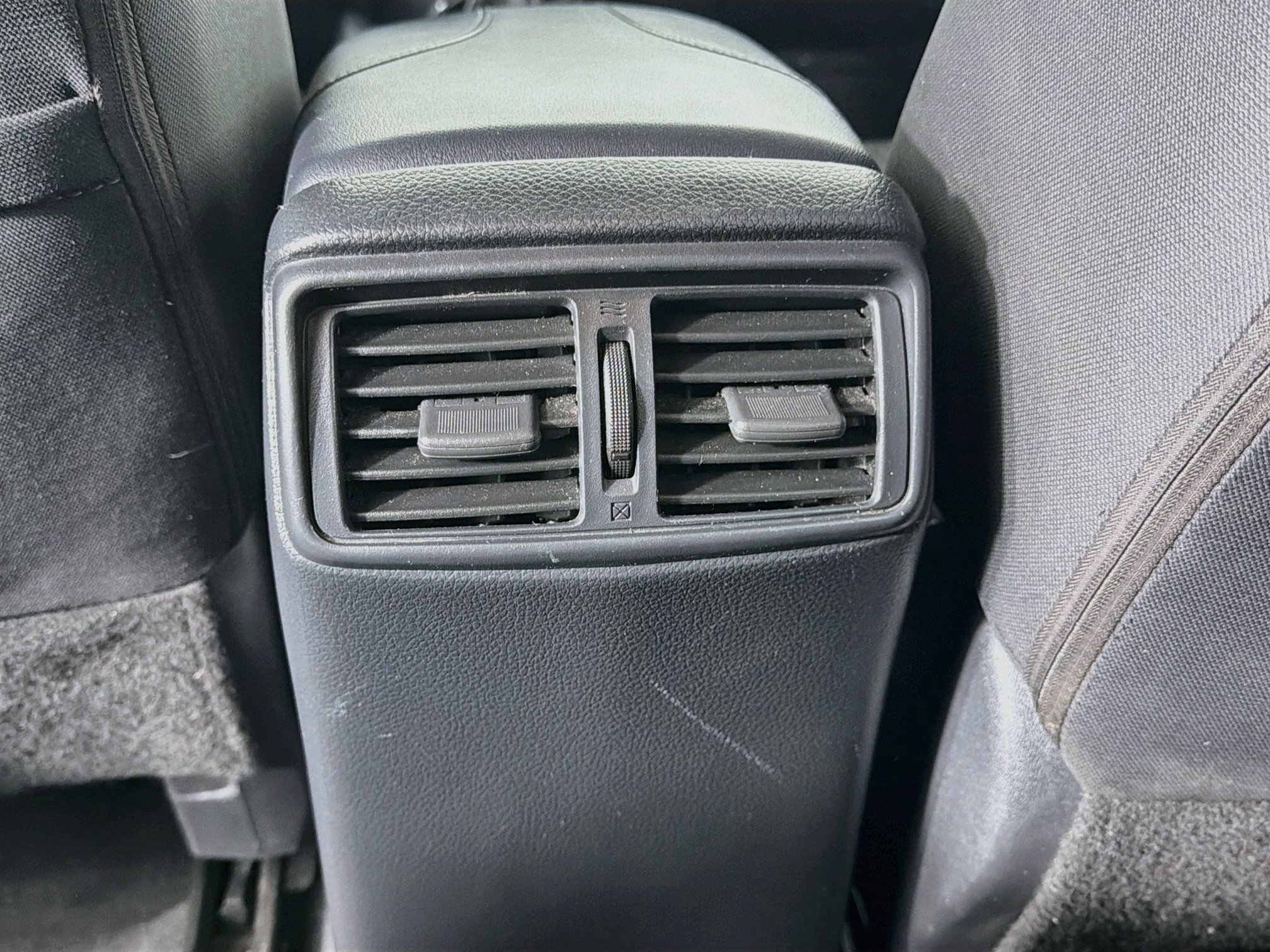 Used 2018 Nissan Rogue S FWD image 25