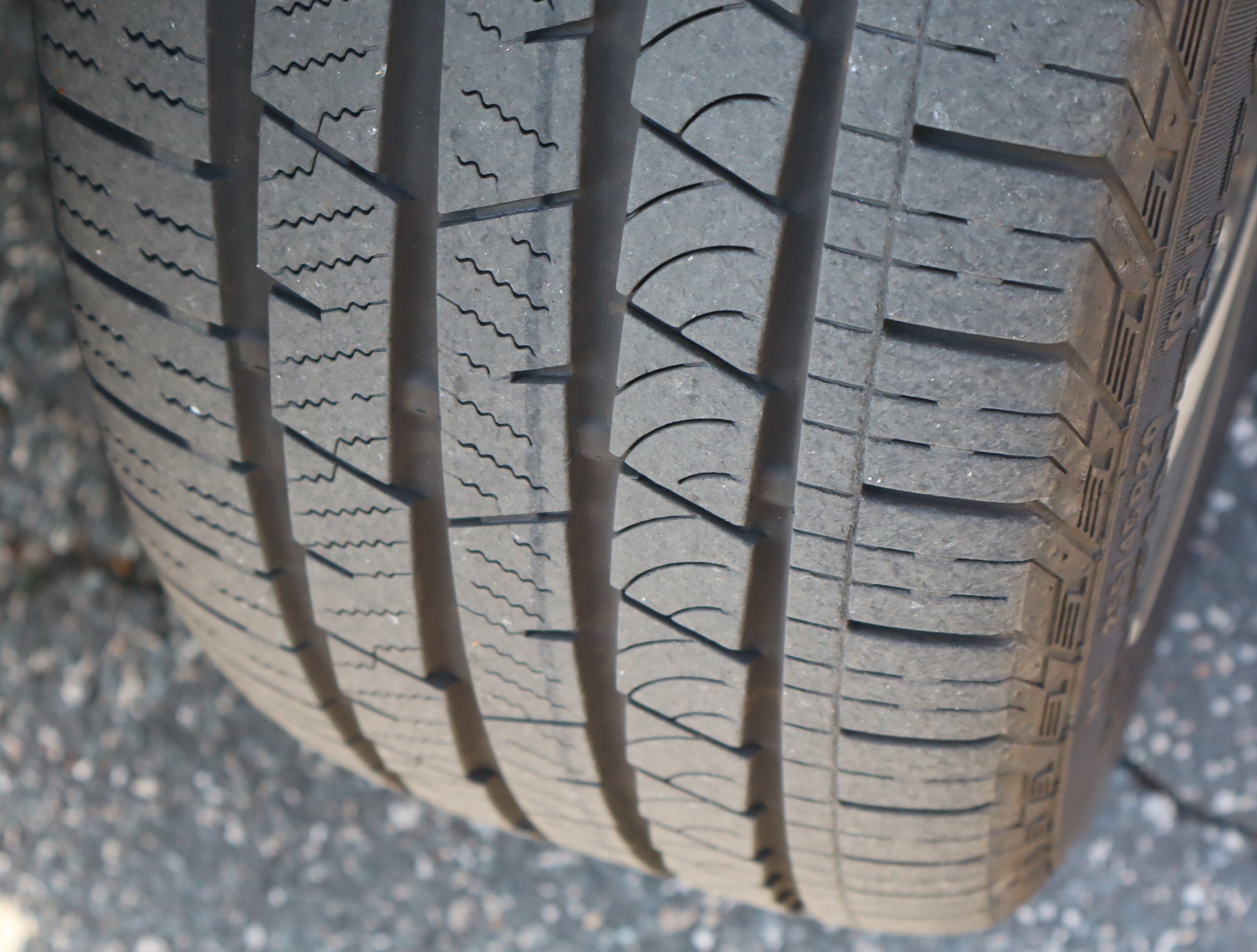 Used 2025 Volvo XC60 B5 Plus image 12