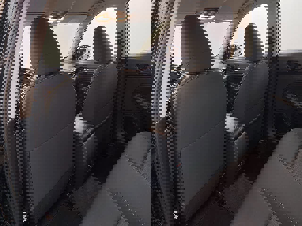 Used 2025 Nissan Altima 2.5 SV FWD image 16