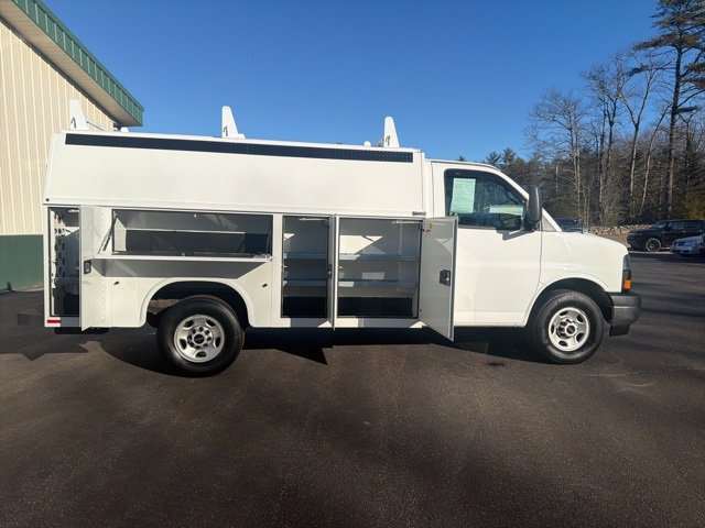 Certified 2022 GMC Savana 3500 Work Van w/ Power Convenience Package image 9
