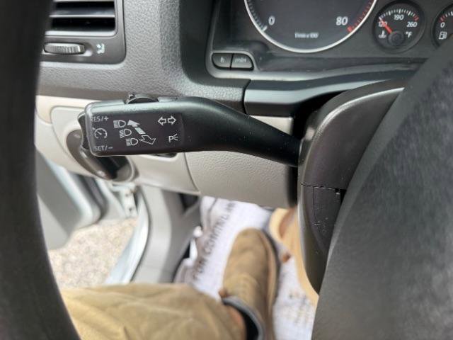 Used 2008 Volkswagen Rabbit S image 19