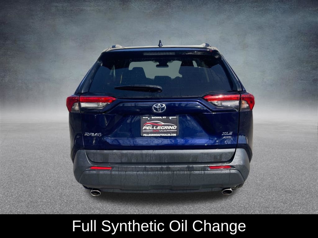 Used 2022 Toyota RAV4 XLE AWD/4WD image 5