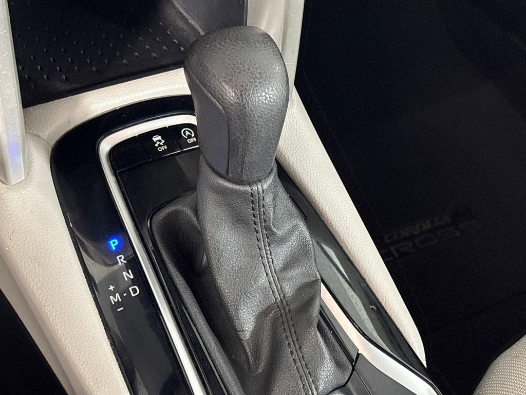 Certified 2024 Toyota Corolla Cross L image 19