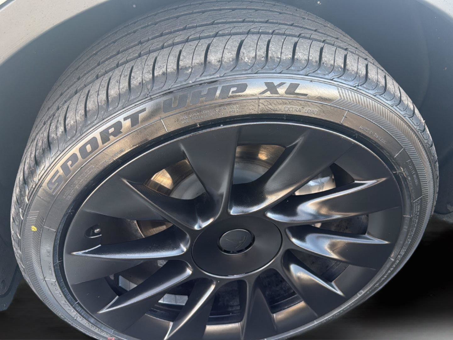 Used 2023 Tesla Model Y Long Range AWD/4WD image 11