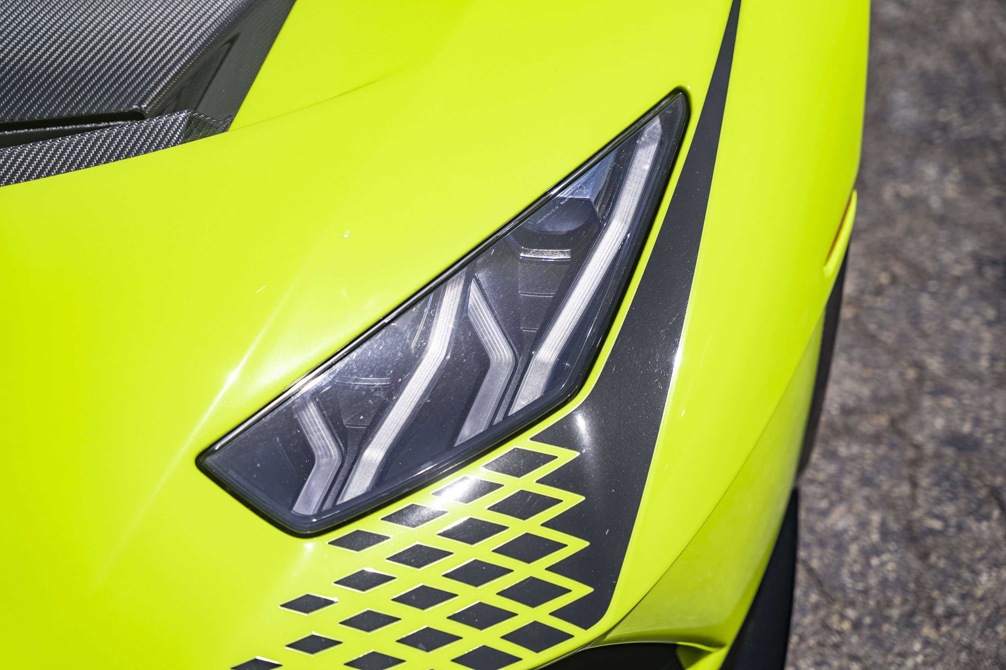 Used 2023 Lamborghini Huracan STO RWD image 28