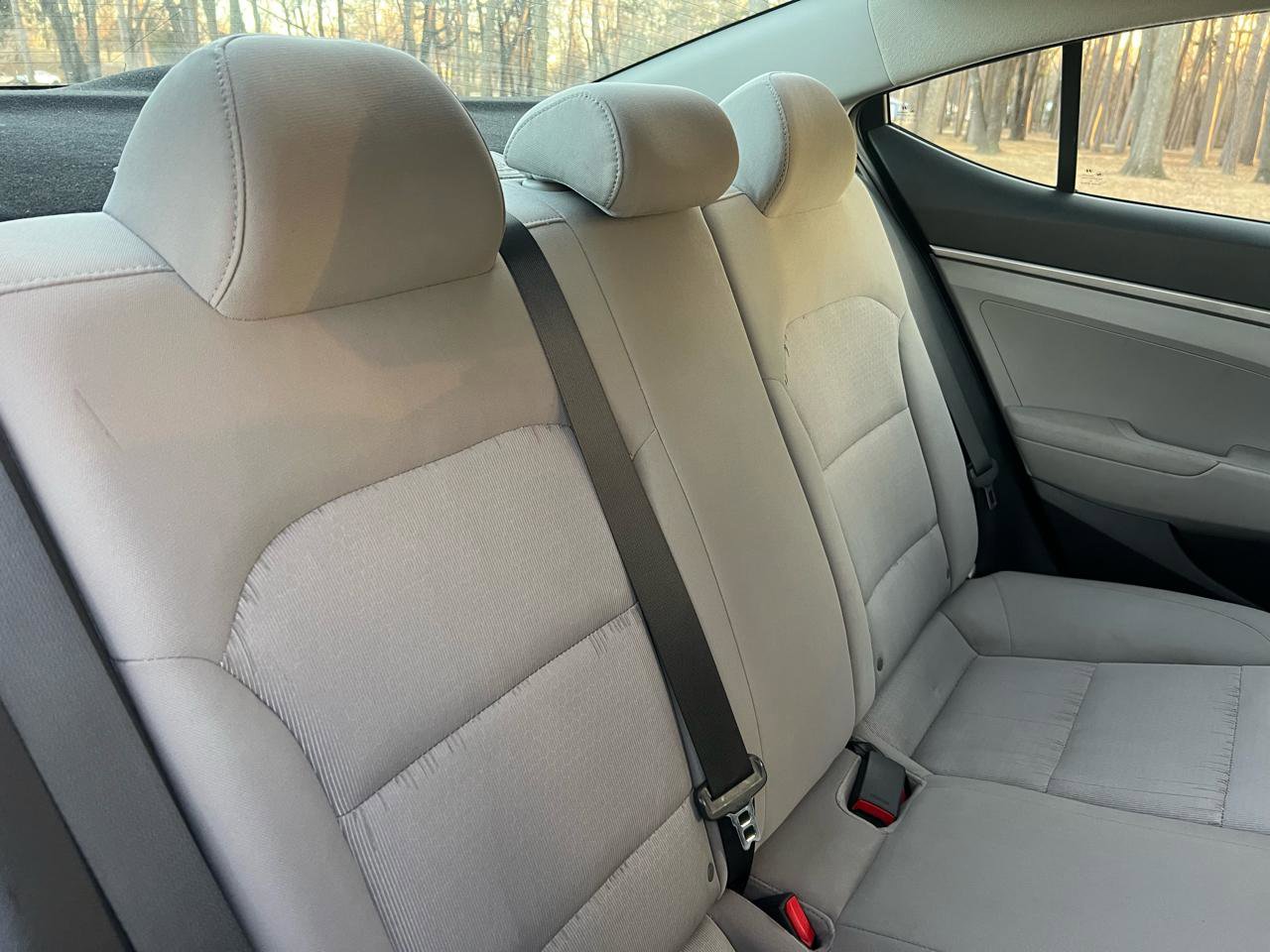 Used 2018 Hyundai Elantra SE image 27