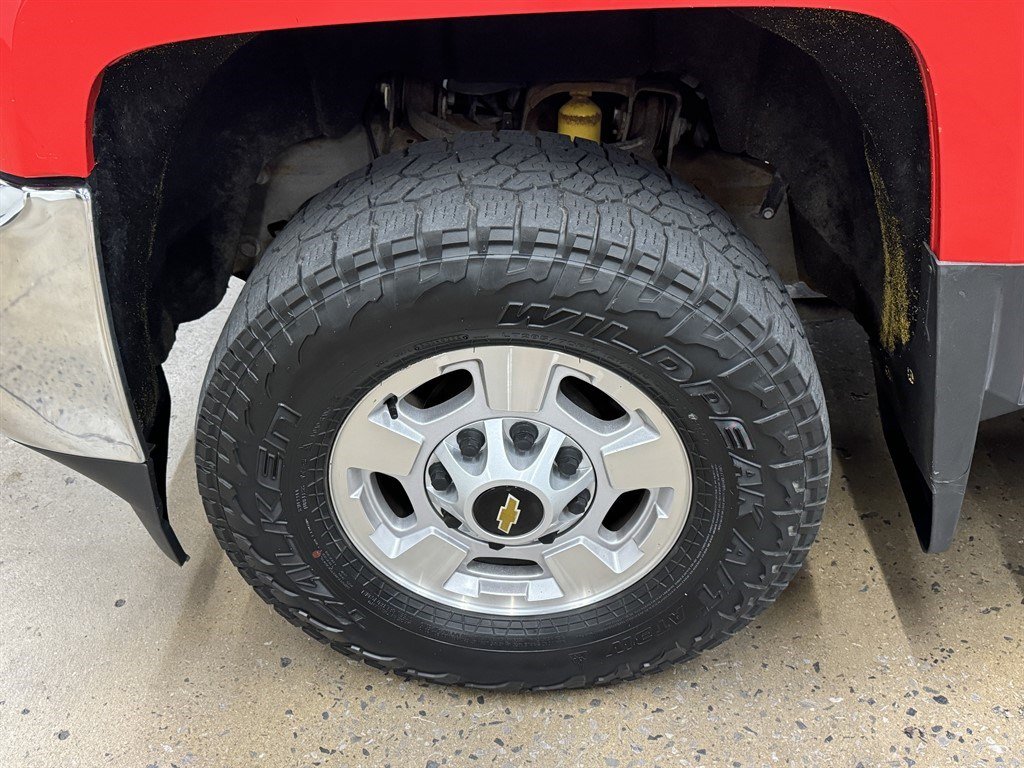 Used 2018 Chevrolet Silverado 2500 LT w/ LT Convenience Package AWD/4WD image 7