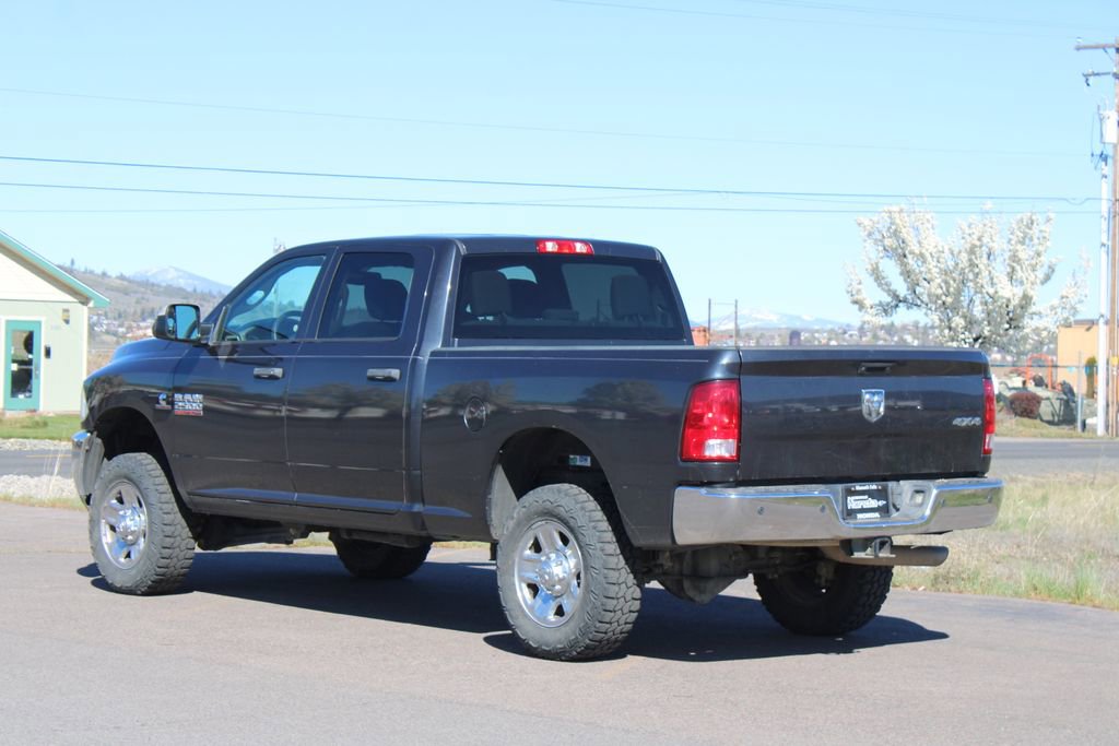 Used 2018 RAM 2500 Tradesman w/ Chrome Appearance Group image 3
