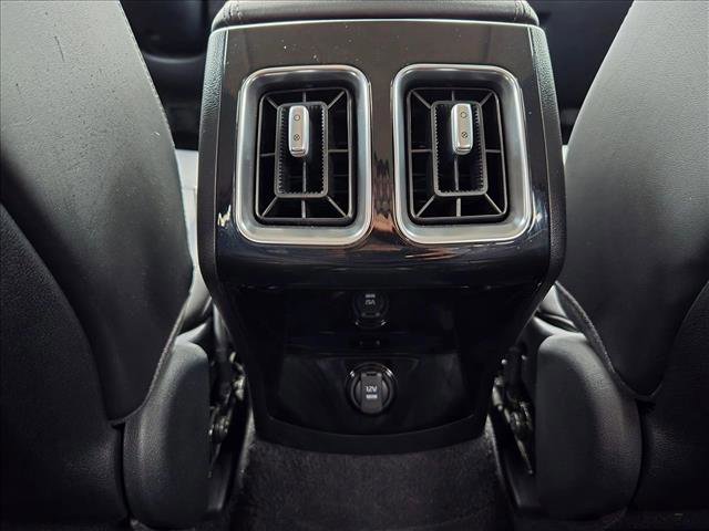 Used 2025 Kia Sorento SX image 17