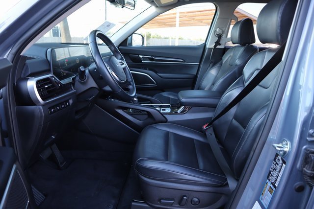Used 2025 Kia Telluride S image 31