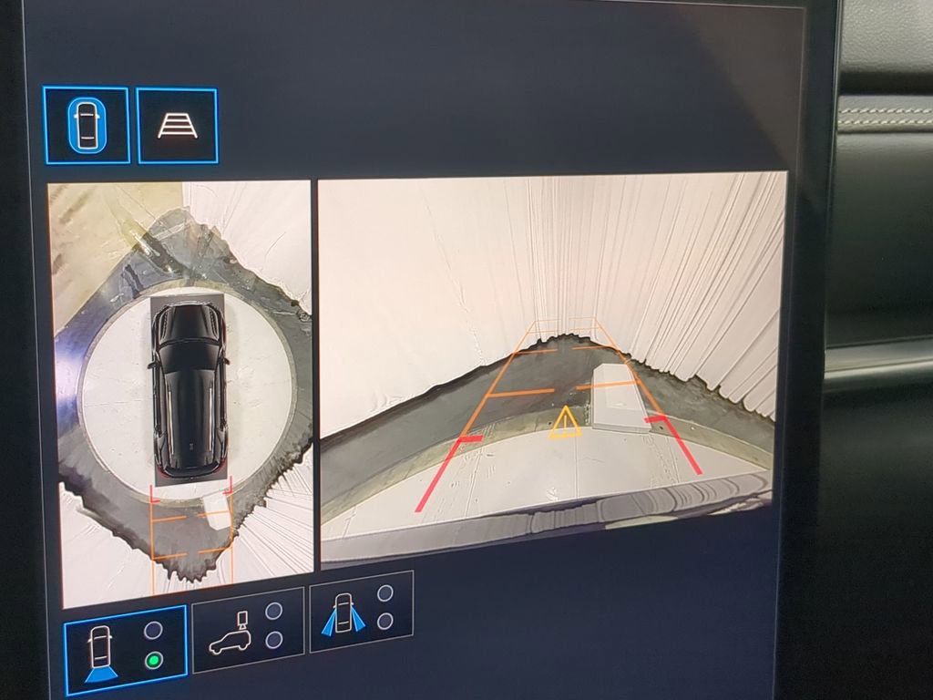 Used 2025 GMC Terrain Elevation w/ Elevation Premium Package image 35