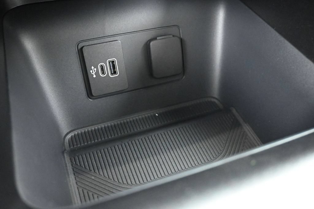 New 2026 Ford Explorer Active w/ Active Comfort Package RWD image 17