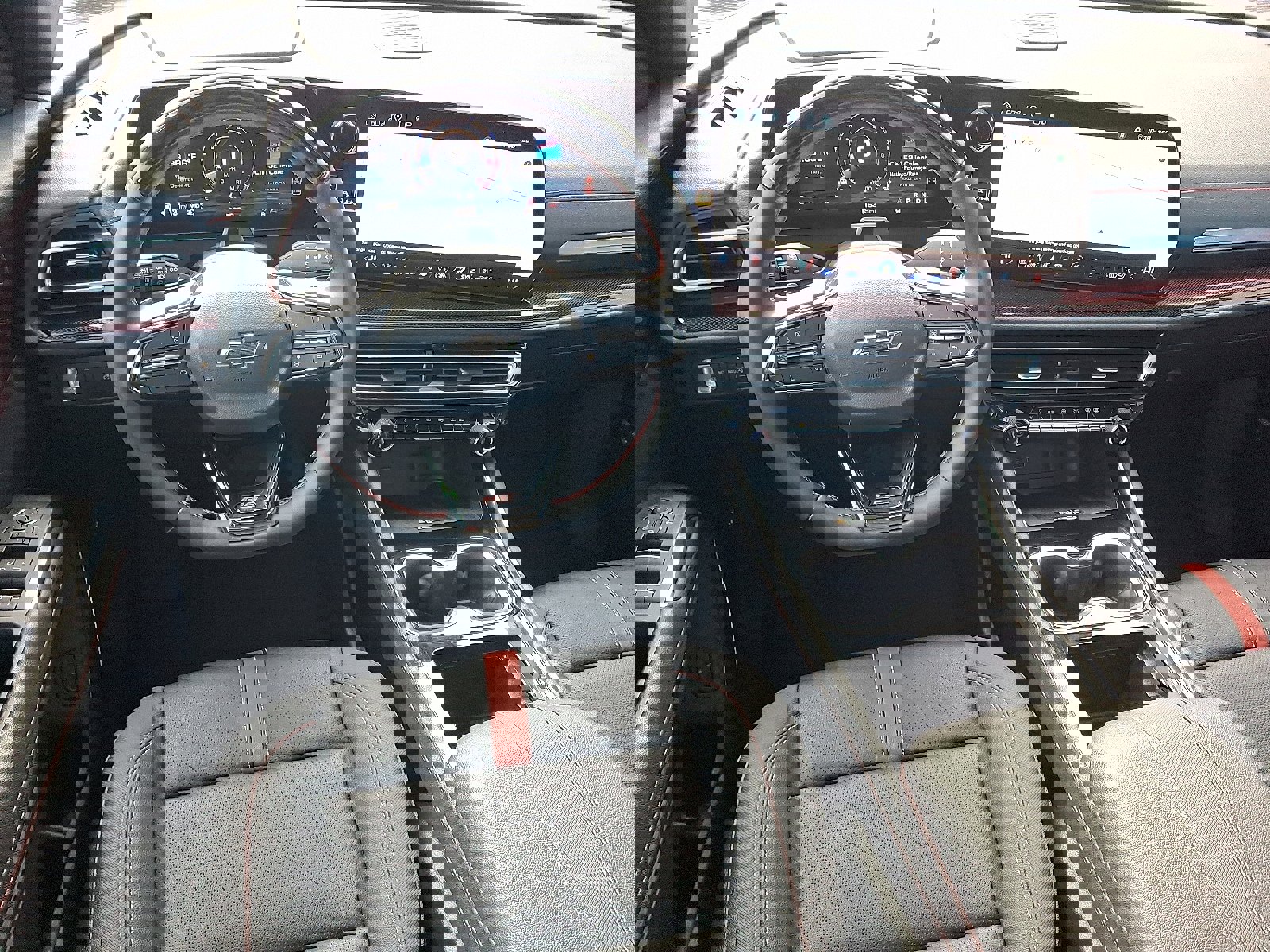 Used 2024 Chevrolet Traverse RS image 13