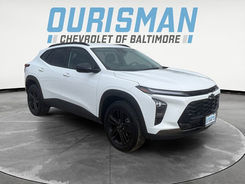 Used 2024 Chevrolet Trax ACTIV w/ Driver Confidence Package image 1