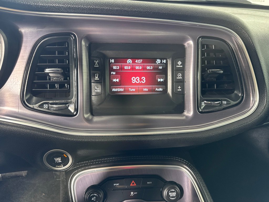 Used 2016 Dodge Challenger SXT image 17