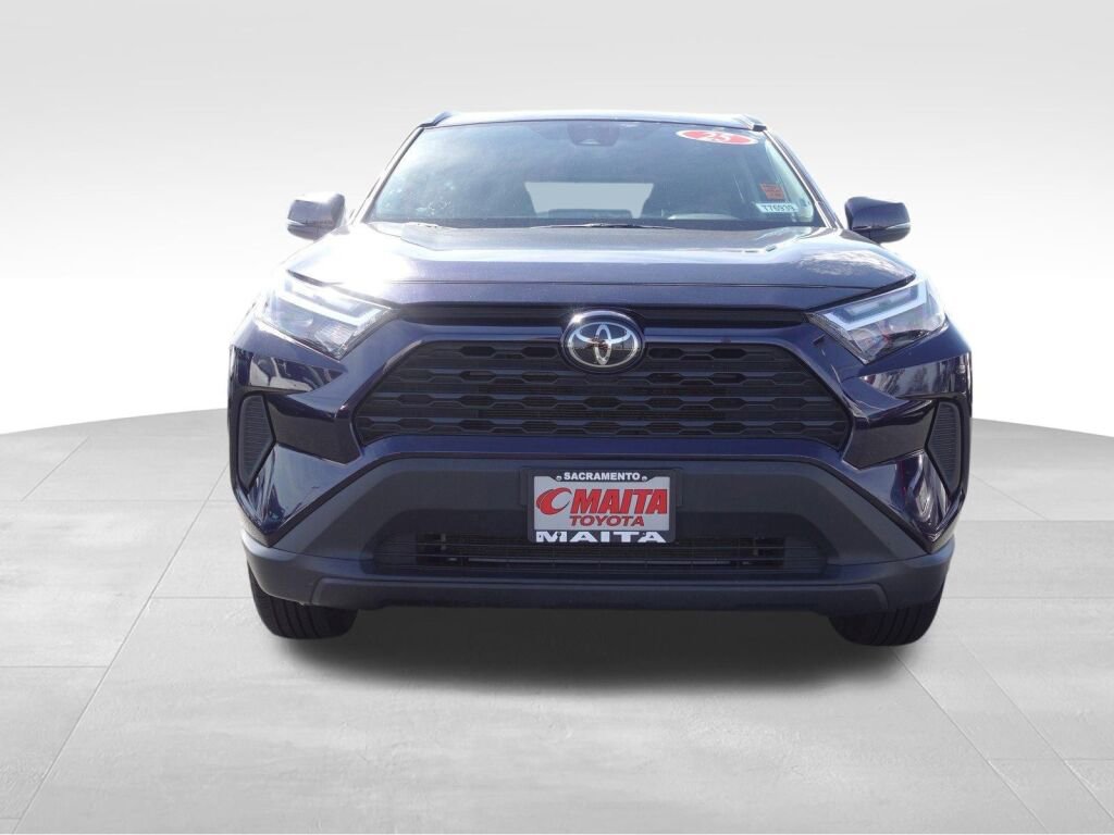 Used 2025 Toyota RAV4 XLE image 9