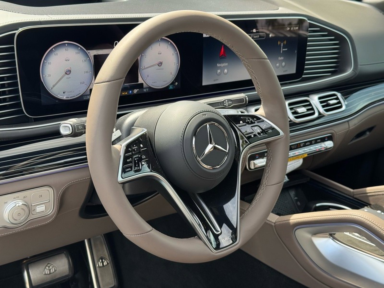 New 2026 Mercedes-Benz Maybach GLS 600 4MATIC image 23