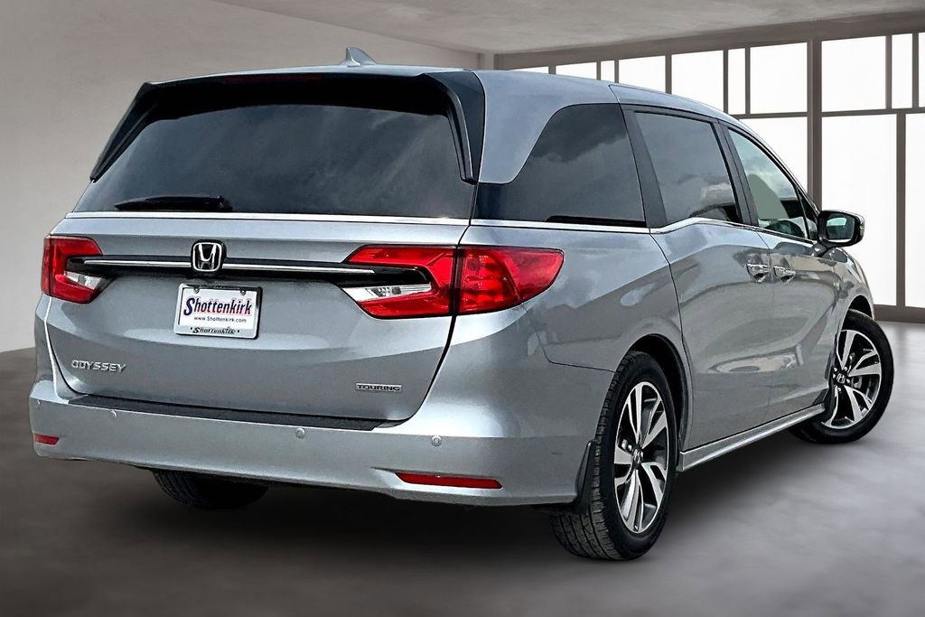 Certified 2024 Honda Odyssey Touring image 6