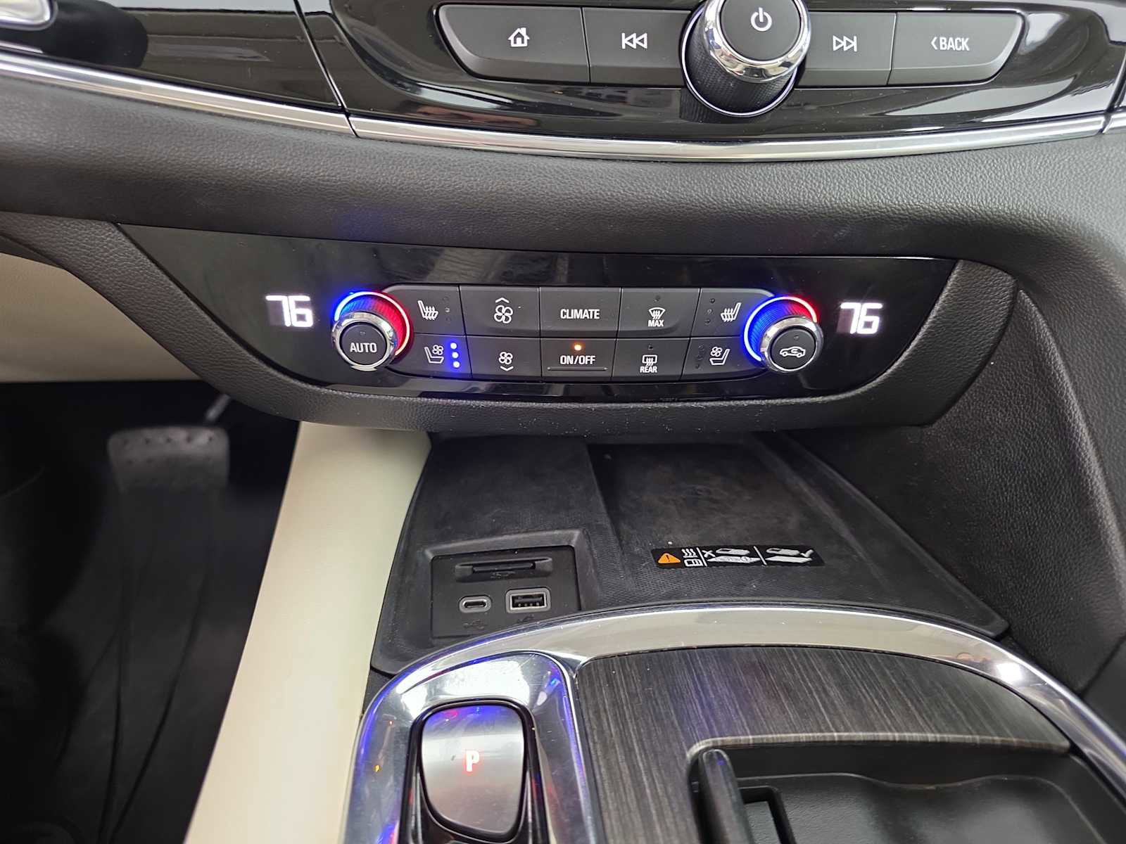 Used 2023 Buick Enclave Avenir w/ Avenir Technology Package image 17