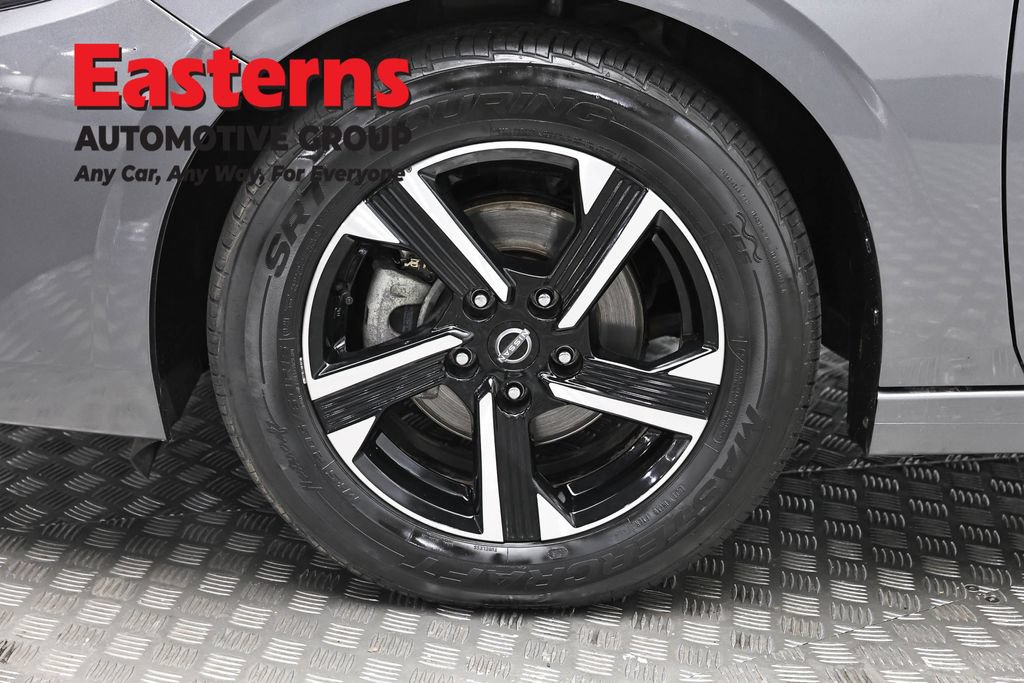 Used 2024 Nissan Sentra SV FWD image 32