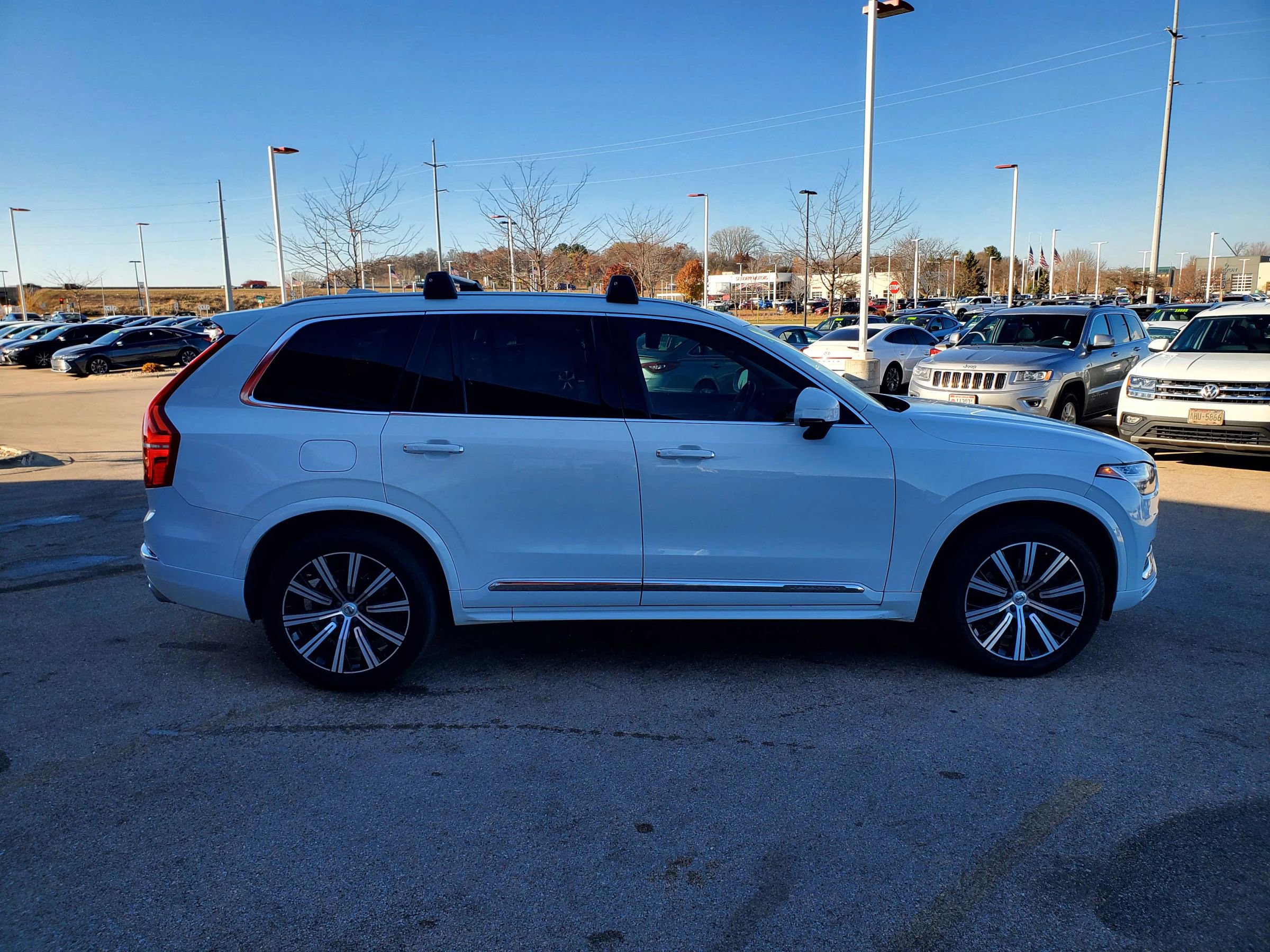 Used 2020 Volvo XC90 T6 Inscription w/ Protection Package Premier image 4