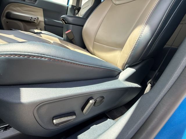 Used 2025 Ford Maverick Lariat image 12