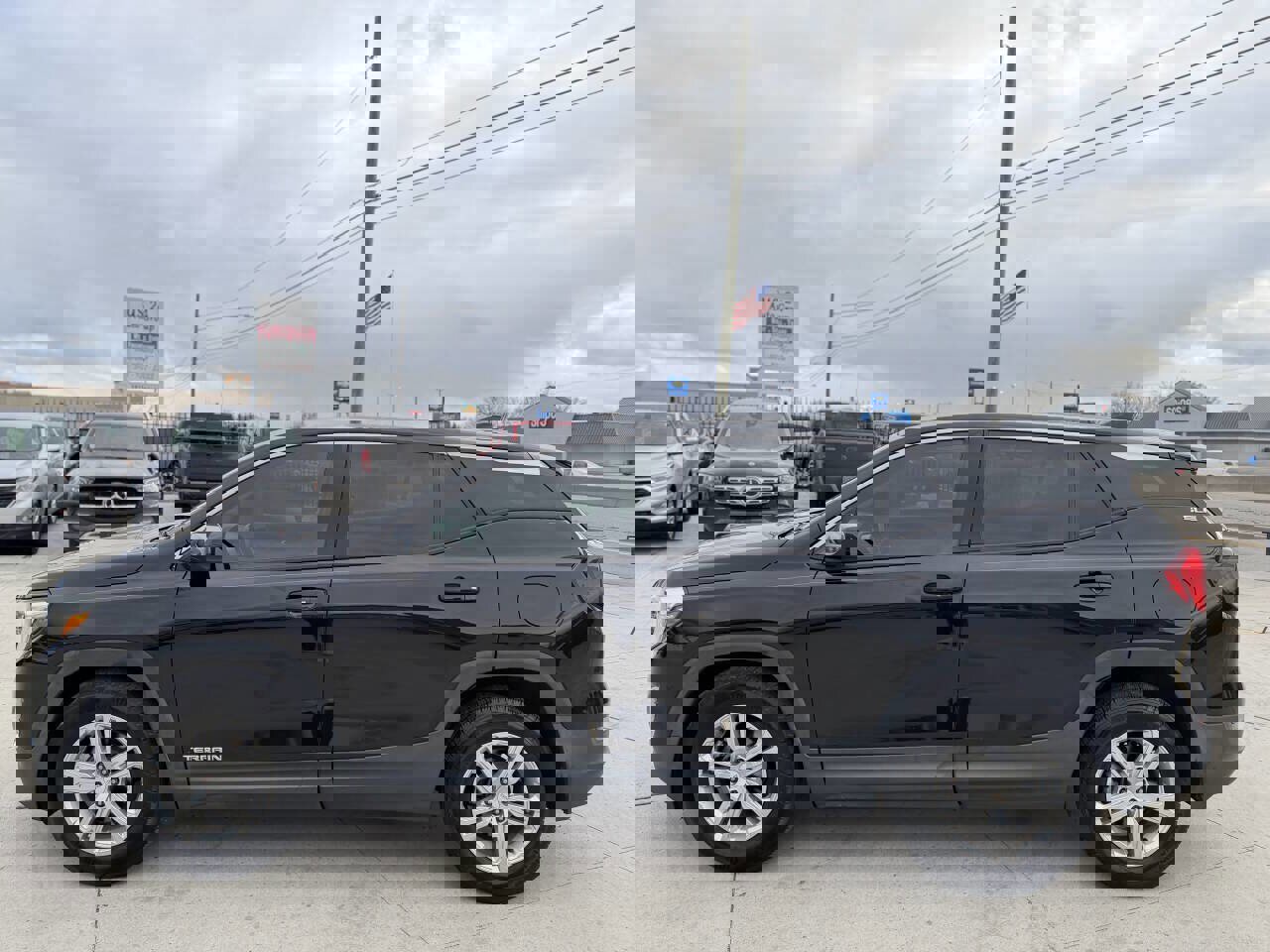 Used 2018 GMC Terrain SLE image 18