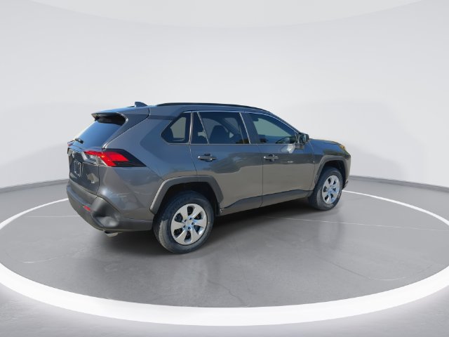 Used 2021 Toyota RAV4 LE FWD image 8