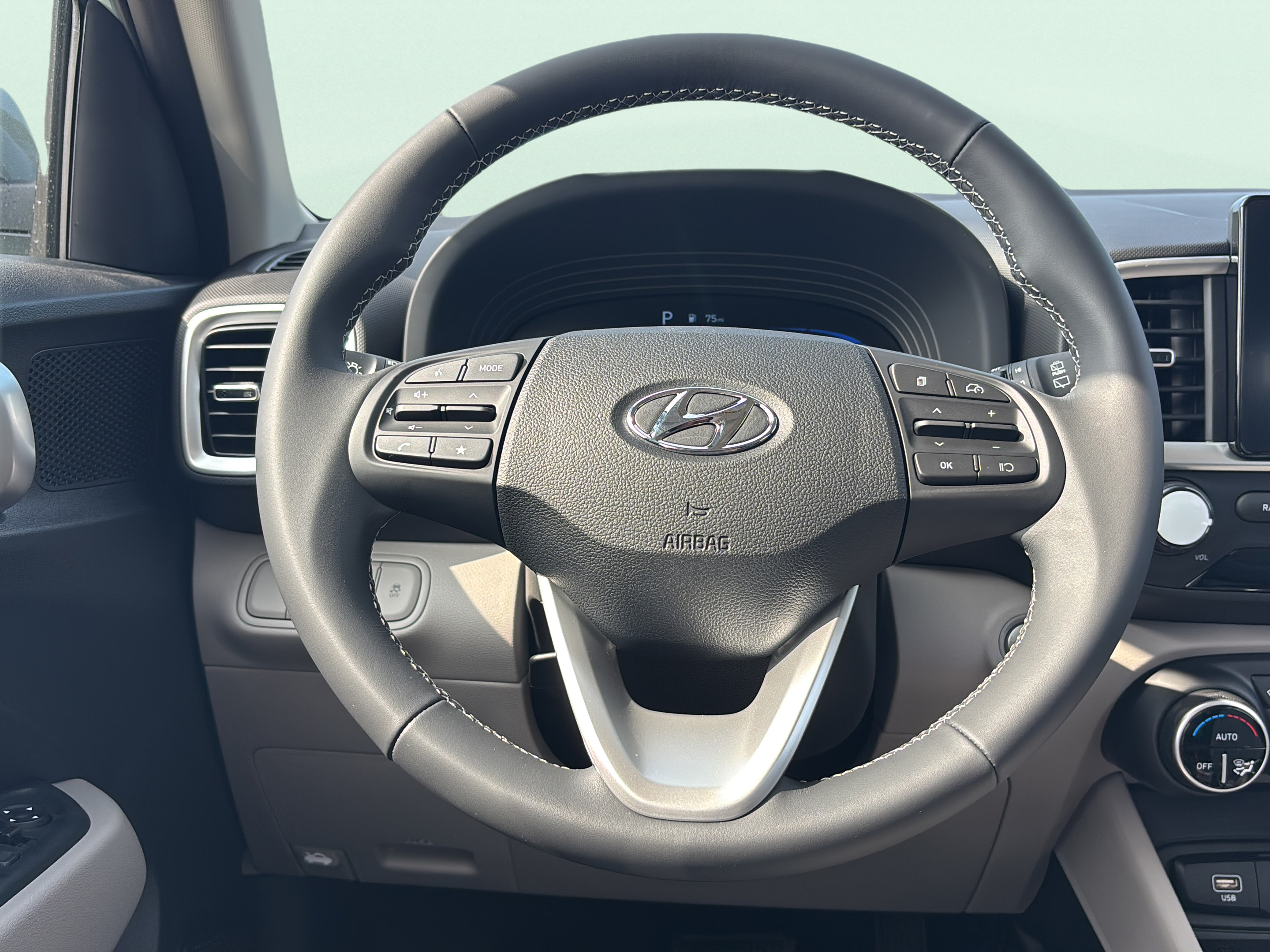 New 2026 Hyundai Venue SEL FWD image 12