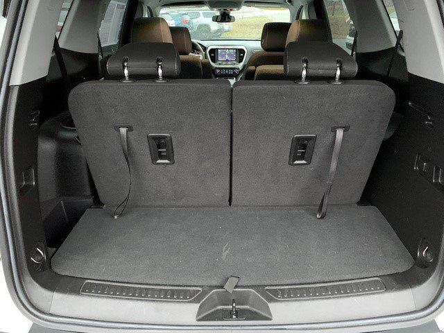 Certified 2023 GMC Acadia SLE w/ Driver Convenience Package image 7