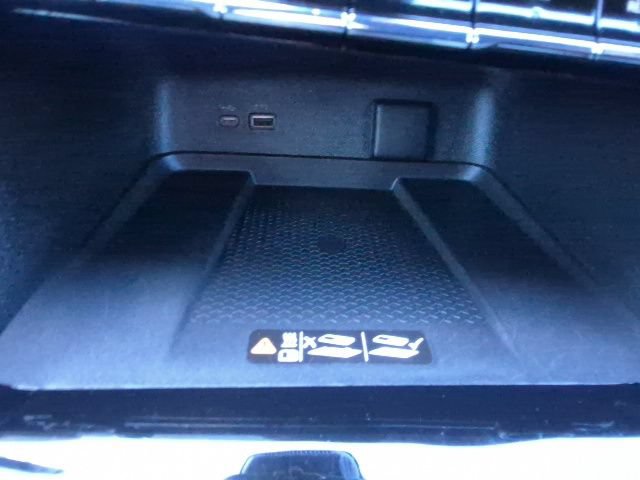 Used 2024 Chevrolet Traverse RS AWD/4WD image 32