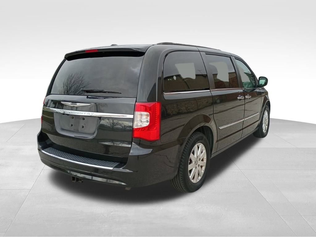 Used 2015 Chrysler Town & Country Touring w/ Driver Convenience Group image 5