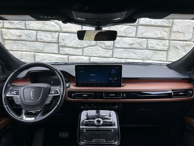 Used 2023 Lincoln Nautilus Reserve w/ Equipment Group 201A AWD/4WD image 10