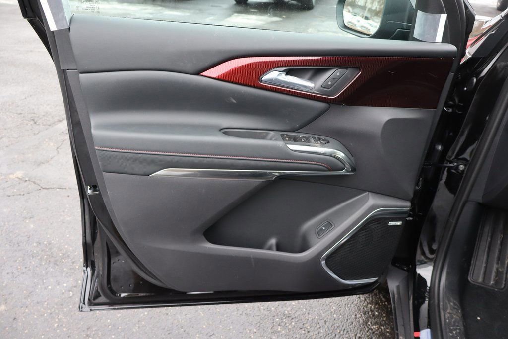 New 2026 Chevrolet Traverse Z71 w/ Enhanced Driving Package image 4