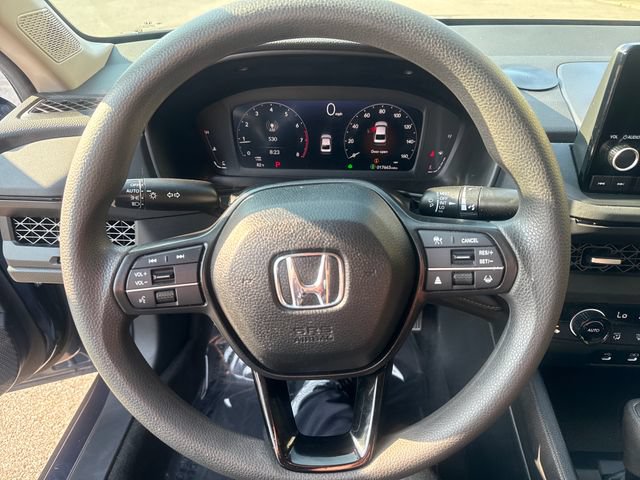 Used 2025 Honda Accord SE image 11