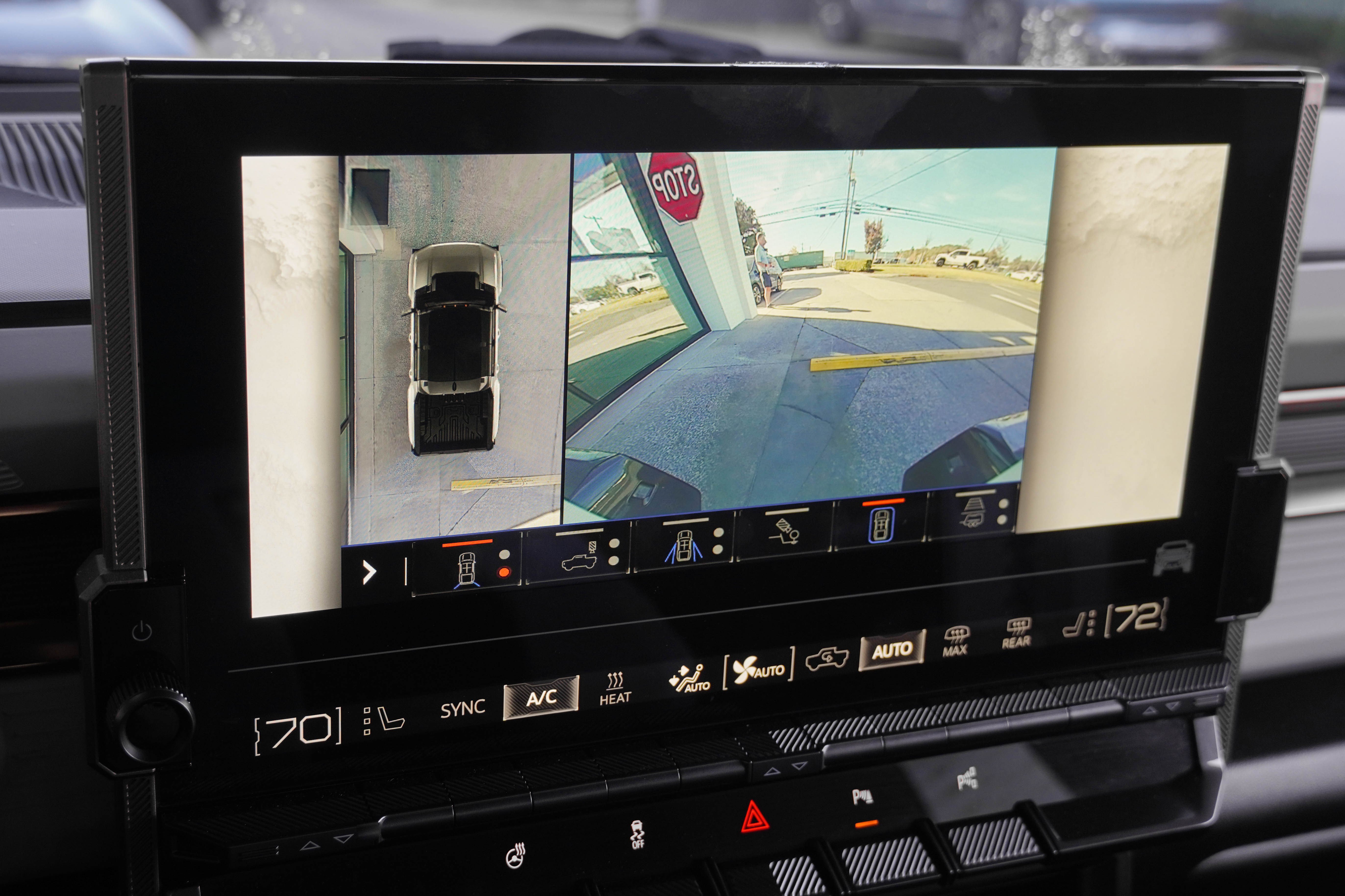 Used 2024 GMC Hummer EV 3X AWD/4WD image 28