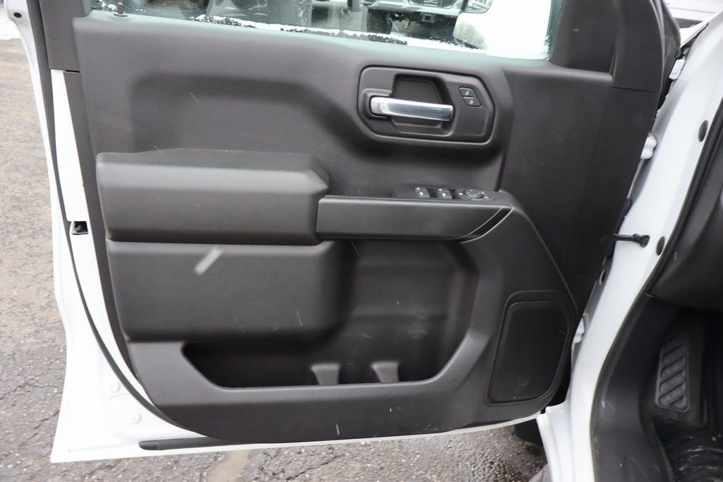 Used 2023 Chevrolet Silverado 1500 Custom image 16