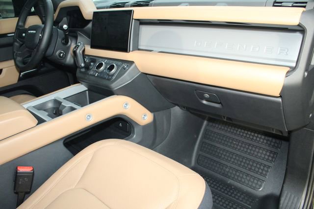 Used 2025 Land Rover Defender 110 X image 25