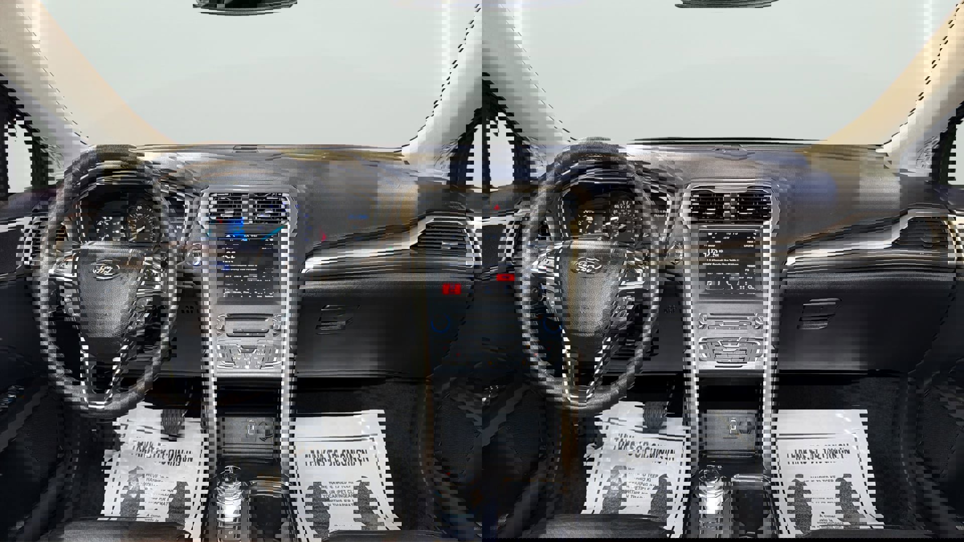 Used 2018 Ford Fusion SE w/ Fusion SE Technology Package image 14