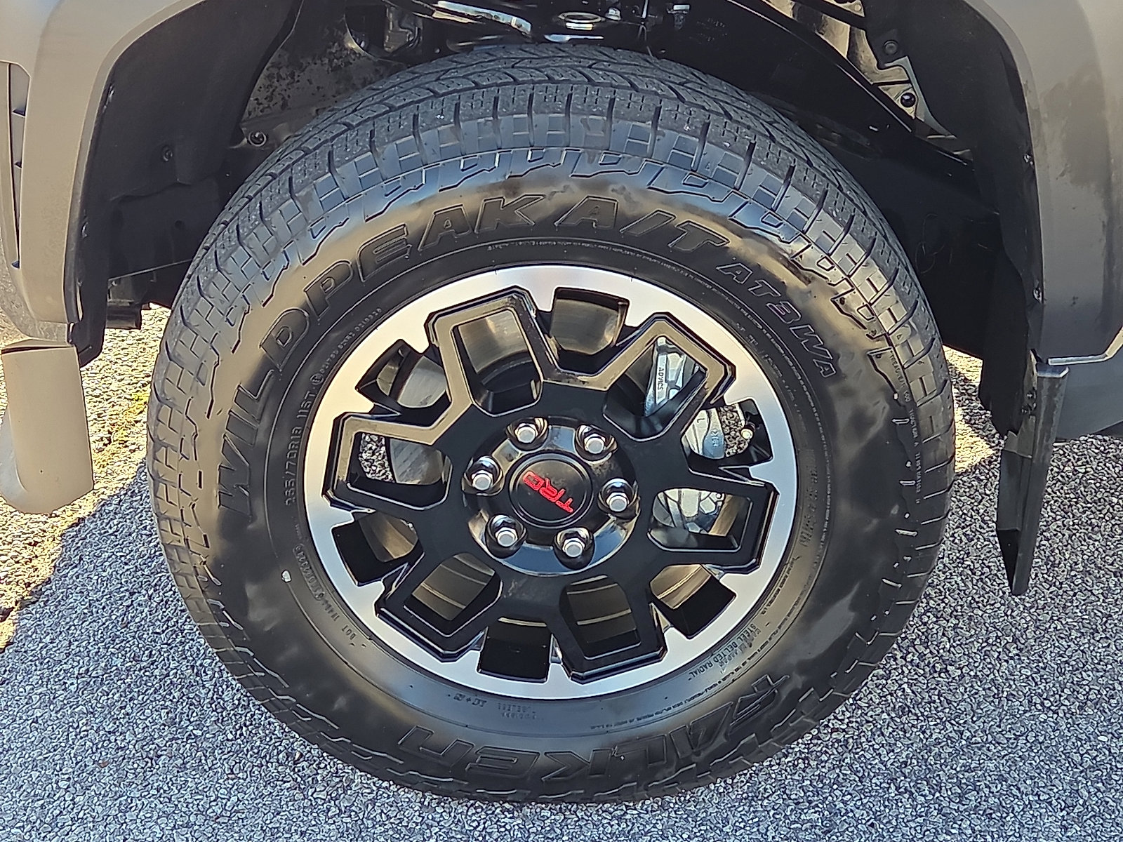 Used 2024 Toyota Tacoma TRD Off-Road image 7