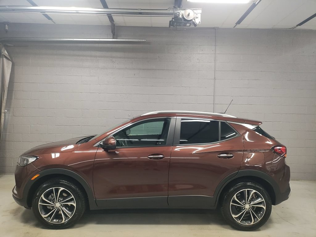Used 2022 Buick Encore GX Select w/ Advanced Technology Package AWD/4WD image 17