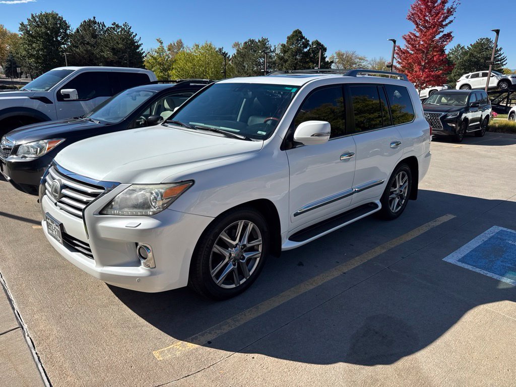 Used 2013 Lexus LX 570 4WD w/ Luxury Pkg w/Pre-crash